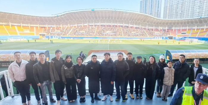 比分预测-【连商·绿茵行】大连民营企业家集体观赛中甲 共筑足球城新未来|大连足球|足球队|中甲联赛|精神_新浪体育_新浪新闻